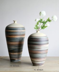 İkili Renkli Seramik Küp Vazolardan Dekoratif Objeler