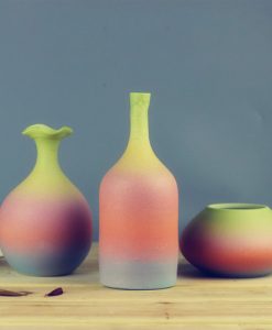 Pastel Renkli Vazolardan Salon Sehpa Süsleri