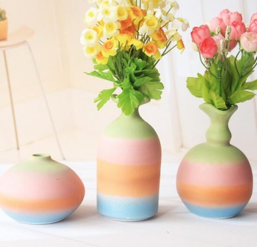 Renkli Tombik Vazolardan Konsol Üstü Süsleri
